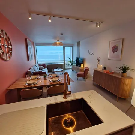 Apartament Alizee Met Frontaal Zeezicht *